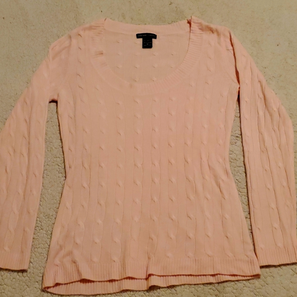 New York & Co pink u-neck cable knit sweater